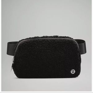 Lululemon Black Fleece Everywhere Belt Bag - new with tags